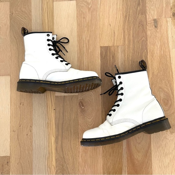 Dr. Martens 1460 Smooth Leather White 8-Eye Lace Up 11821 Combat Docs Boots 9 - Picture 7 of 10